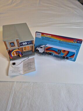 Aldi 50th Birthday Store Light Up! Balloon Arch + Aldi Die Cast US Truck, NEW